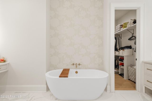 1014 The Lake Drive, Broussard, LA 70518