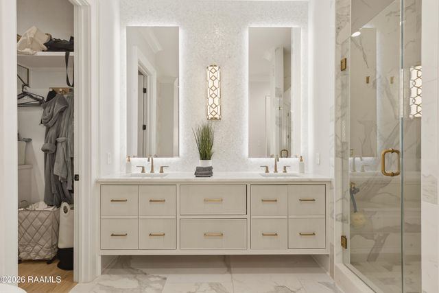 1014 The Lake Drive, Broussard, LA 70518