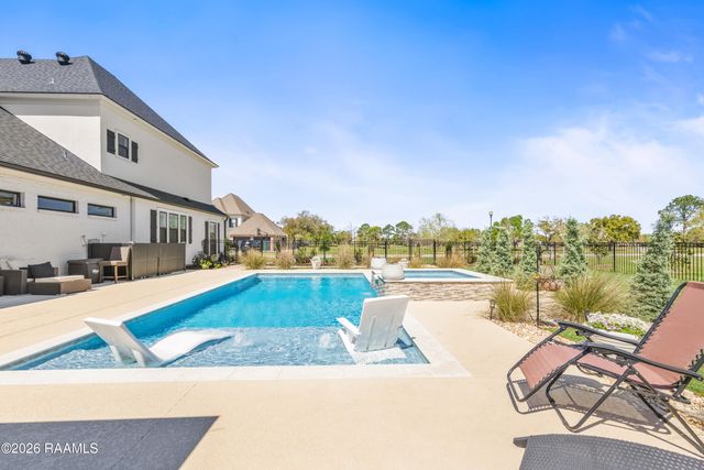 1014 The Lake Drive, Broussard, LA 70518