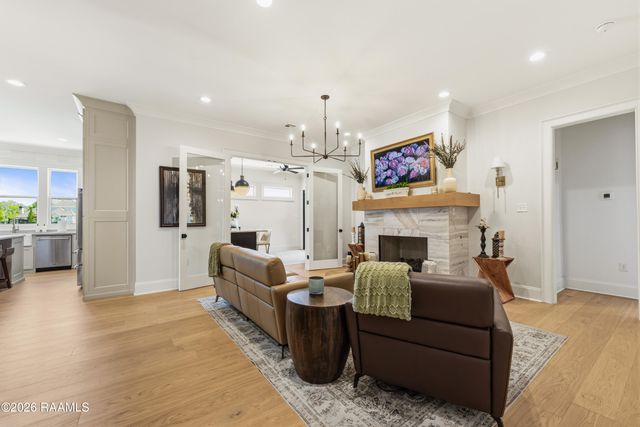 1014 The Lake Drive, Broussard, LA 70518