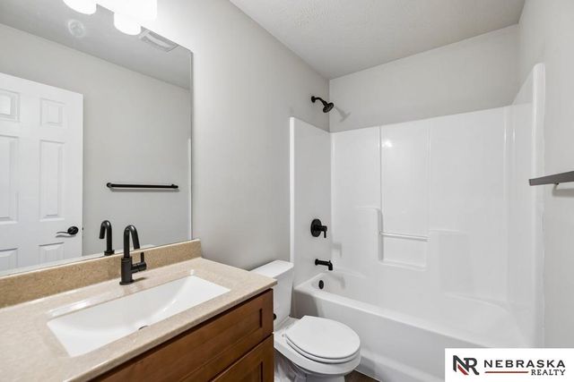 859 W Desert Vista Drive, Lincoln, NE 68523