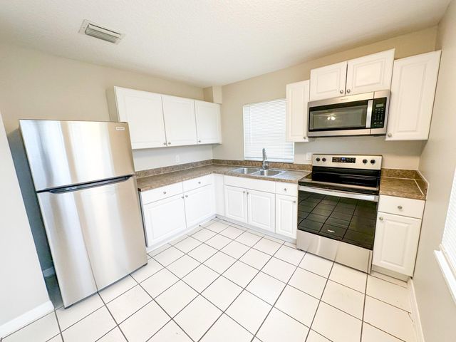 2717 Richard Road, West Palm Beach, FL 33403