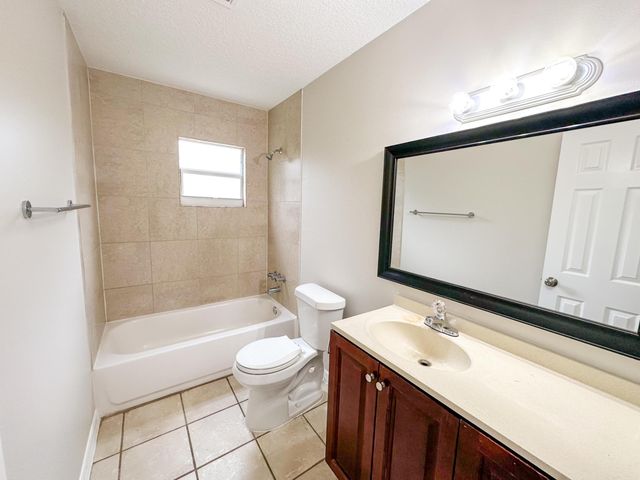 2717 Richard Road, West Palm Beach, FL 33403