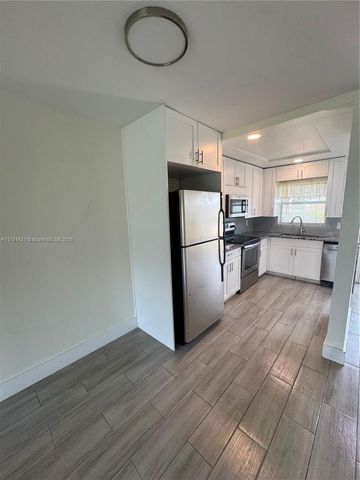 9851 Sandalfoot Blvd 208, Boca Raton, FL 33428