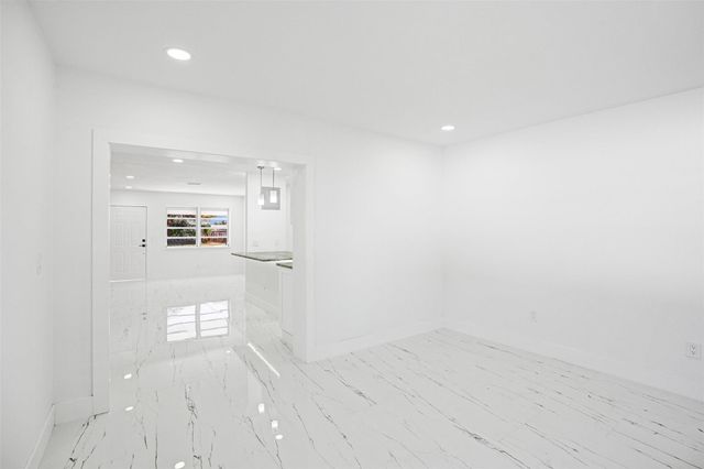 1437 SW 1st Avenue, Deerfield Beach, FL 33441