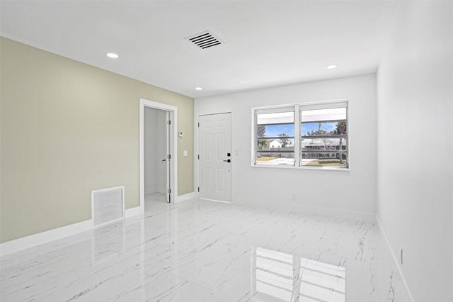 1437 SW 1st Avenue, Deerfield Beach, FL 33441