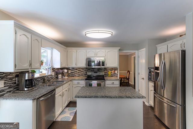 820 Spooner Ridge, Peachtree City, GA 30269