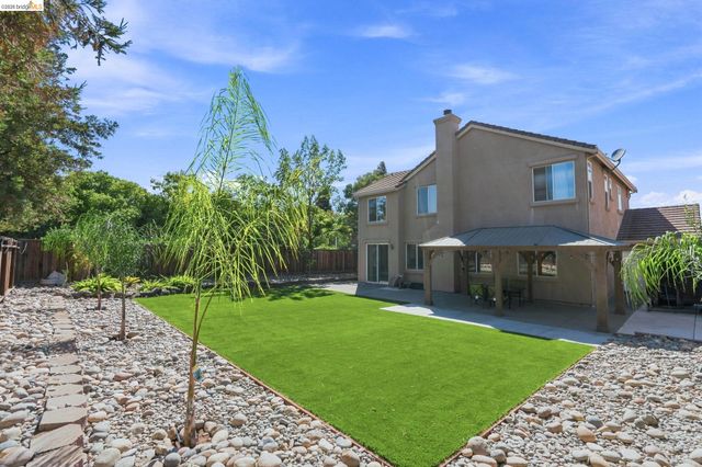 1937 Paradise Peak Ct, Antioch, CA 94531
