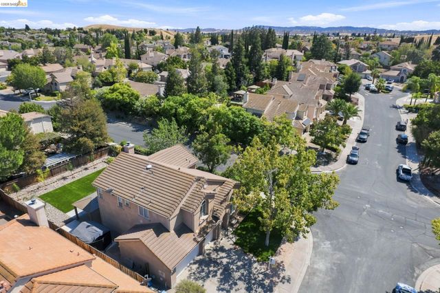 1937 Paradise Peak Ct, Antioch, CA 94531