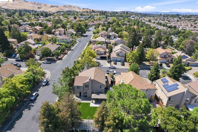 1937 Paradise Peak Ct, Antioch, CA 94531