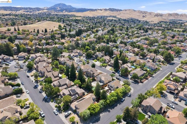 1937 Paradise Peak Ct, Antioch, CA 94531