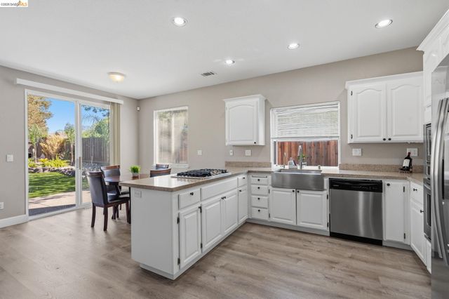 1937 Paradise Peak Ct, Antioch, CA 94531