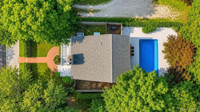 155 Little Fresh Pond Road, Southampton, NY 11968