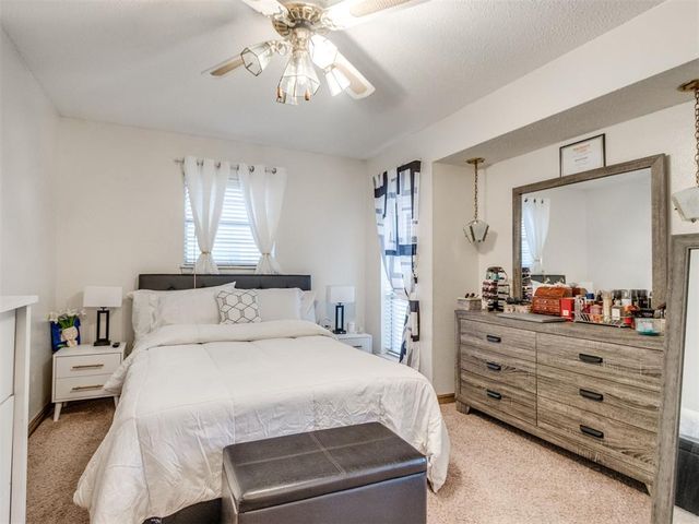 1053 NW 5th Street, Moore, OK 73160