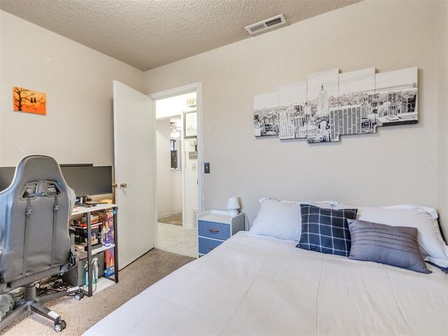 1053 NW 5th Street, Moore, OK 73160