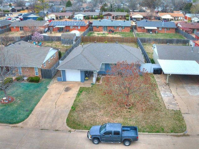 1053 NW 5th Street, Moore, OK 73160