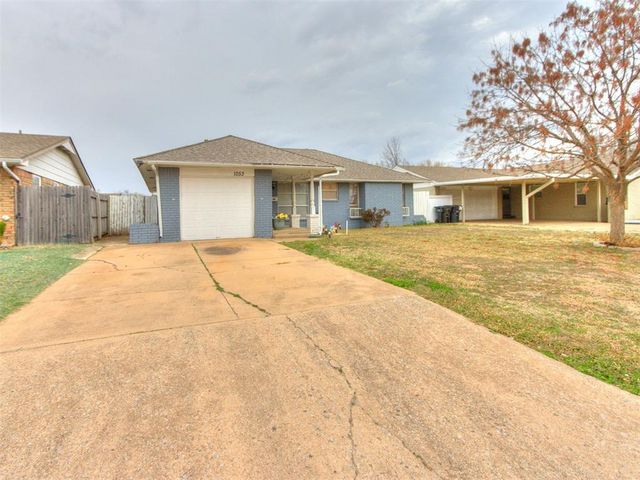 1053 NW 5th Street, Moore, OK 73160