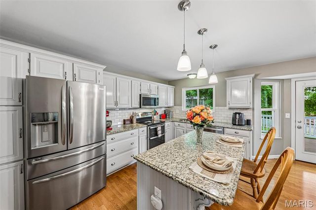 3252 Principia Avenue, St Charles, MO 63301