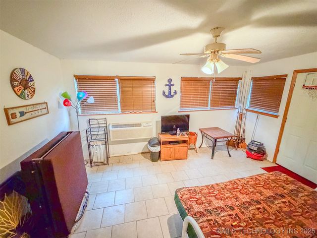 9956 Lost Acres Road, Kingston, OK 73439