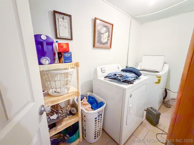 9956 Lost Acres Road, Kingston, OK 73439