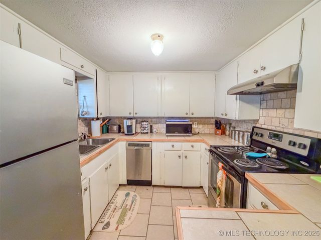 9956 Lost Acres Road, Kingston, OK 73439