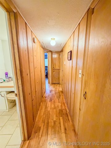 9956 Lost Acres Road, Kingston, OK 73439