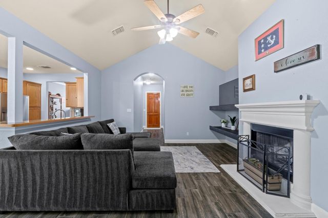608 Galston DR, Spicewood, TX 78669