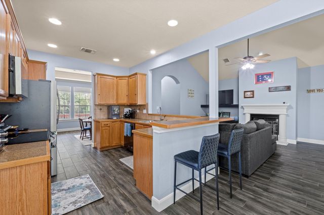 608 Galston DR, Spicewood, TX 78669