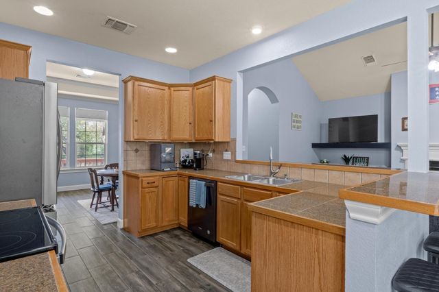 608 Galston DR, Spicewood, TX 78669