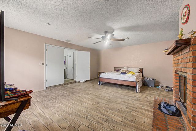 8926 N 55TH Avenue, Glendale, AZ 85302