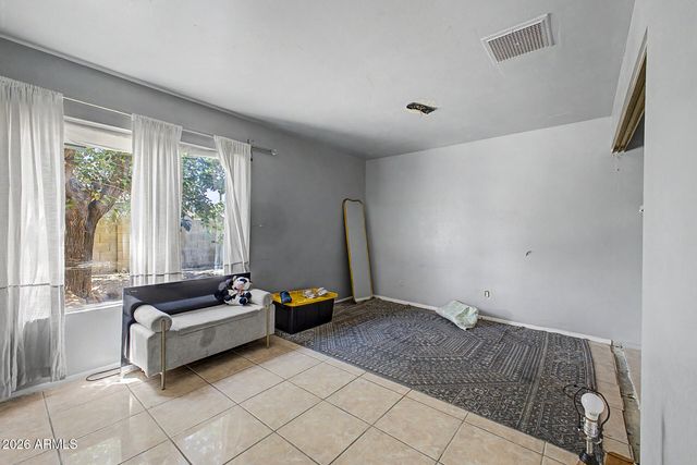 8926 N 55TH Avenue, Glendale, AZ 85302