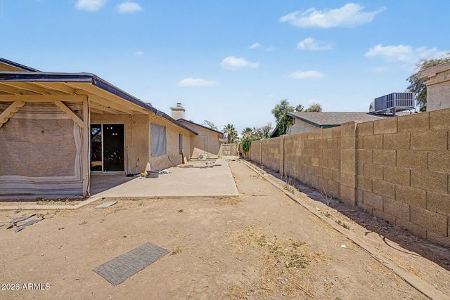 8926 N 55TH Avenue, Glendale, AZ 85302