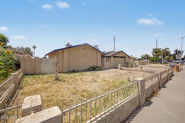 8926 N 55TH Avenue, Glendale, AZ 85302
