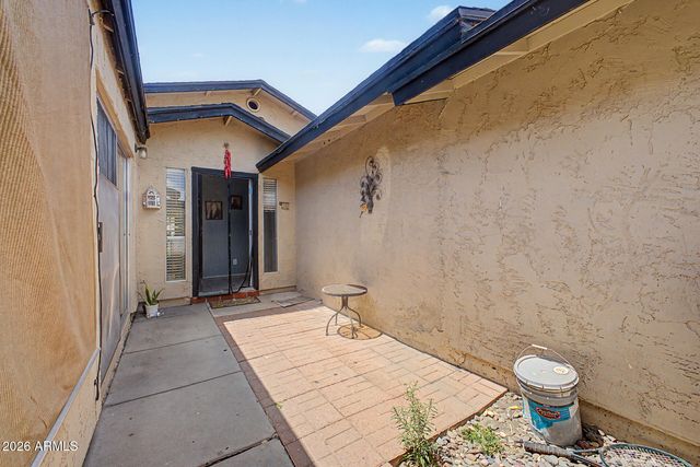 8926 N 55TH Avenue, Glendale, AZ 85302