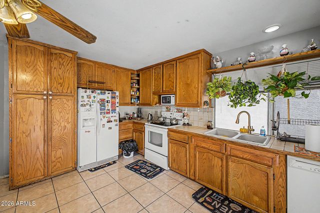 8926 N 55TH Avenue, Glendale, AZ 85302