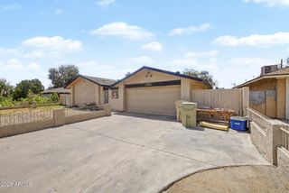 8926 N 55TH Avenue, Glendale, AZ 85302