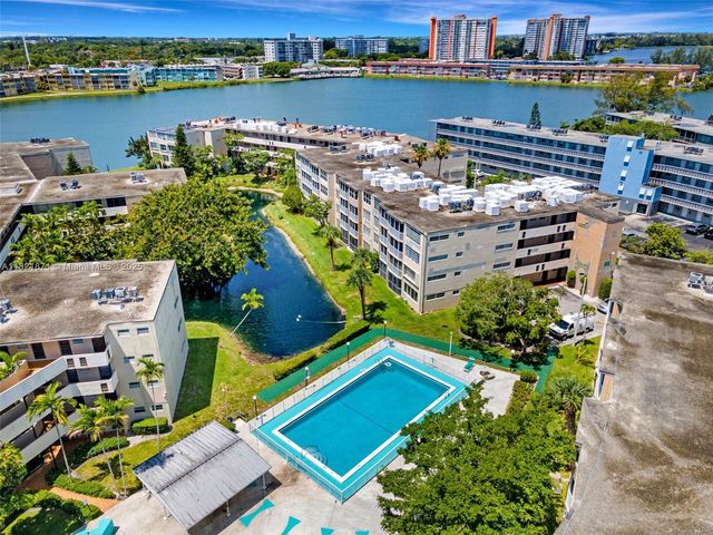 1660 NE 191st St 206-1, Miami, FL 33179