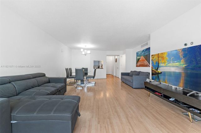 1660 NE 191st St 206-1, Miami, FL 33179