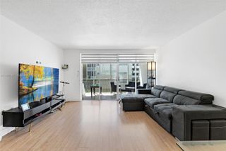 1660 NE 191st St 206-1, Miami, FL 33179