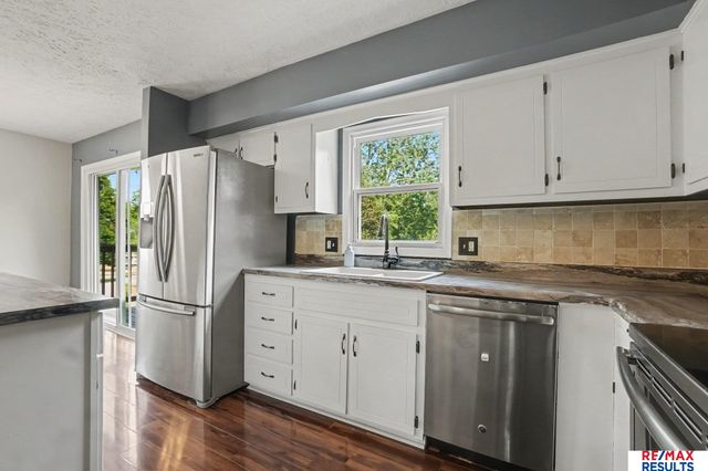 3323 S 158th Street, Omaha, NE 68130