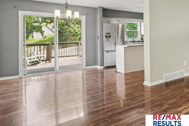 3323 S 158th Street, Omaha, NE 68130