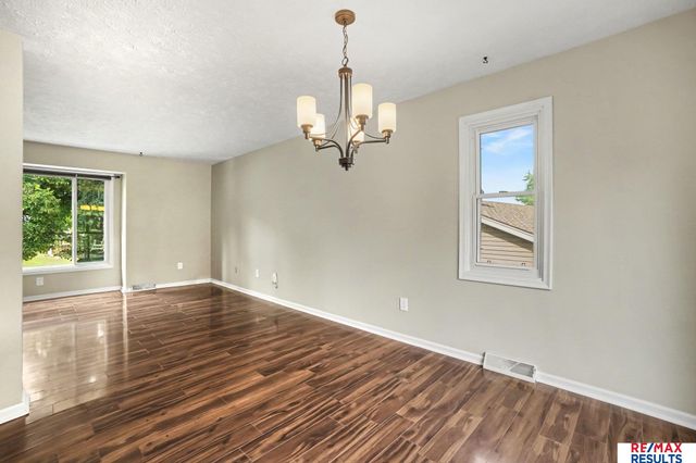 3323 S 158th Street, Omaha, NE 68130