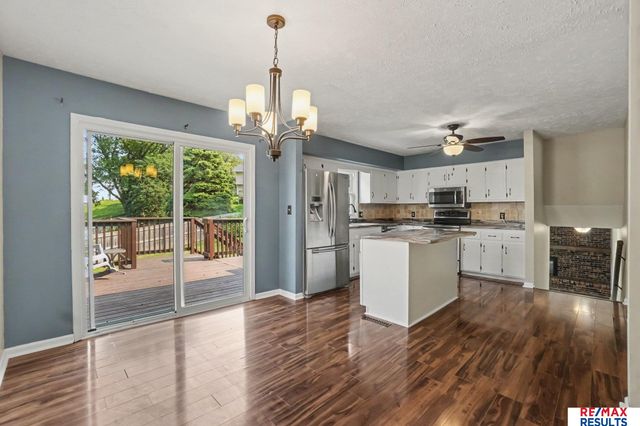 3323 S 158th Street, Omaha, NE 68130