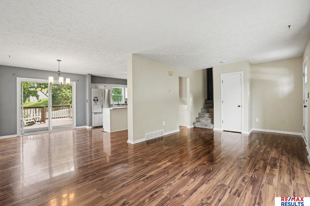 3323 S 158th Street, Omaha, NE 68130