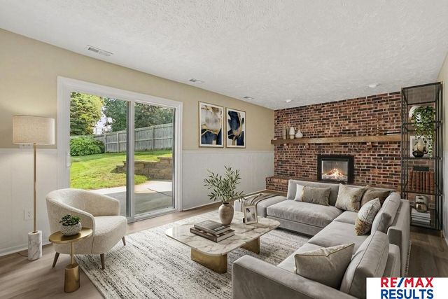 3323 S 158th Street, Omaha, NE 68130
