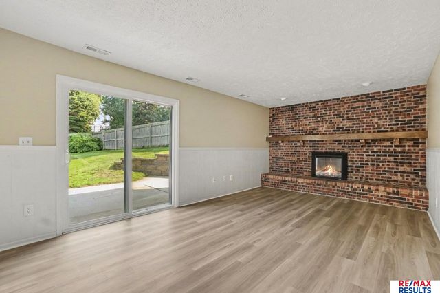 3323 S 158th Street, Omaha, NE 68130