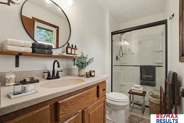 3323 S 158th Street, Omaha, NE 68130