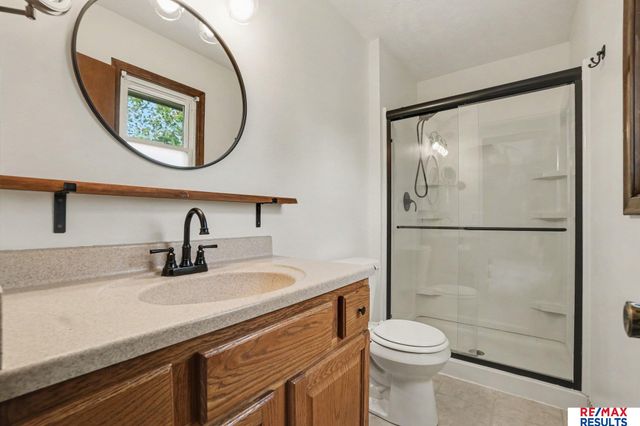 3323 S 158th Street, Omaha, NE 68130