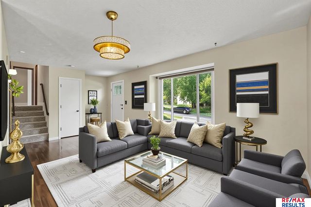3323 S 158th Street, Omaha, NE 68130