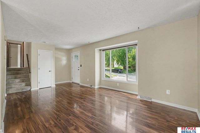 3323 S 158th Street, Omaha, NE 68130